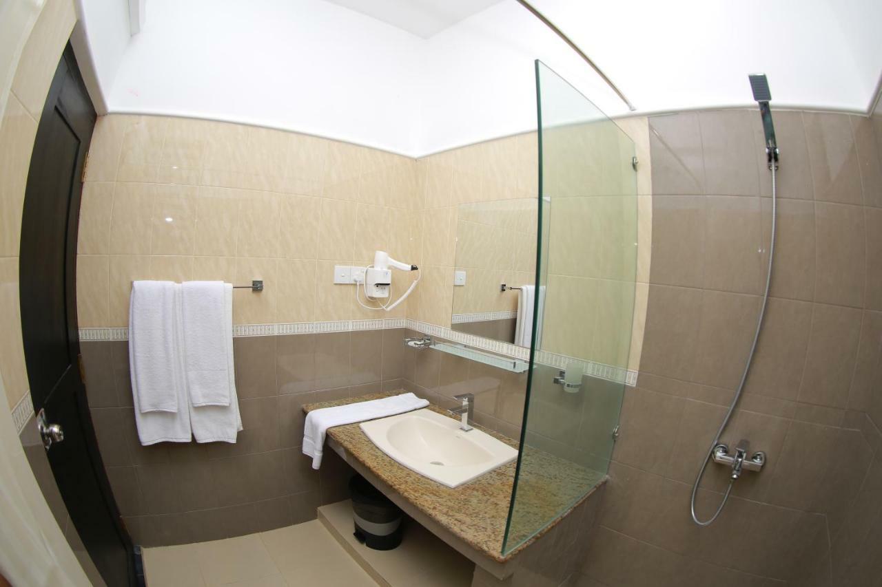 3R Resort Negombo Exterior photo